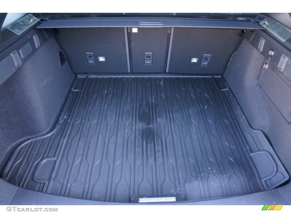 2020 Land Rover Range Rover Velar R-Dynamic S Trunk Photo #136742863