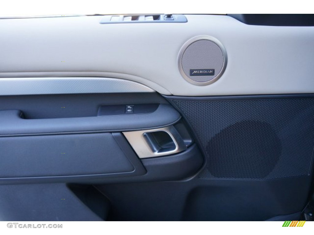 2020 Land Rover Discovery Landmark Edition Ebony/Acorn Door Panel Photo #136743490