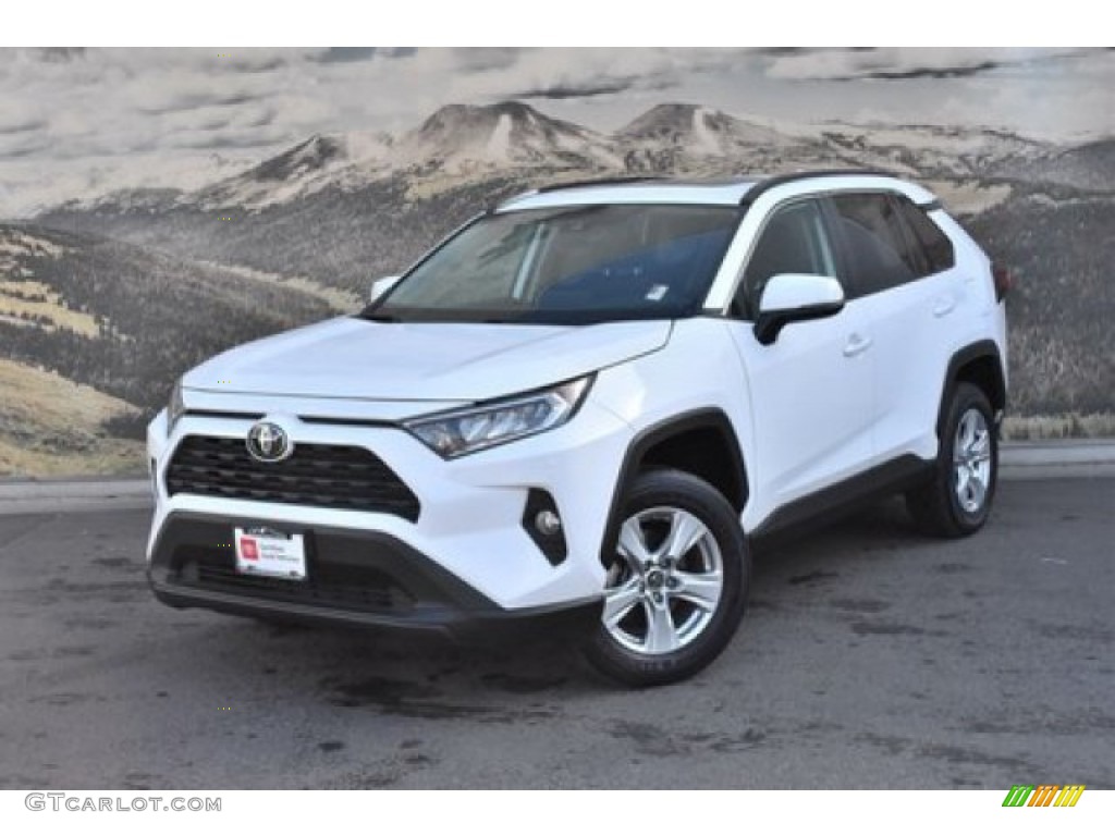 2019 RAV4 XLE AWD - Super White / Black photo #5