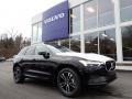 Onyx Black Metallic 2020 Volvo XC60 T5 AWD Momentum Exterior