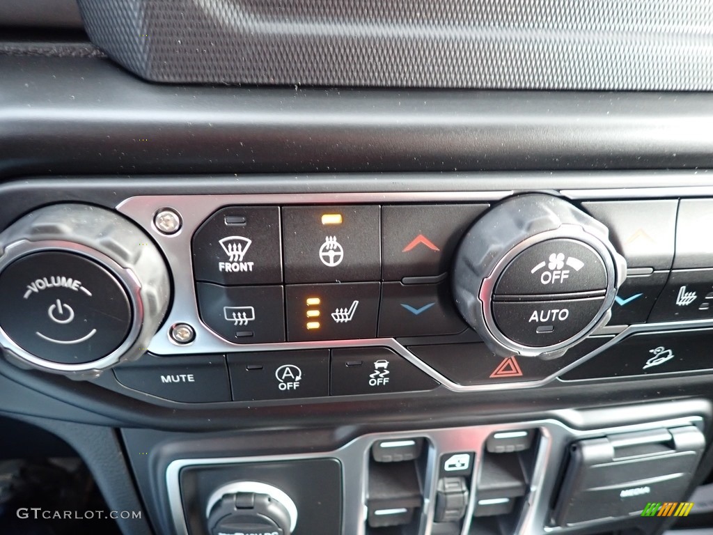 2020 Jeep Wrangler Unlimited Willys 4x4 Controls Photo #136749843