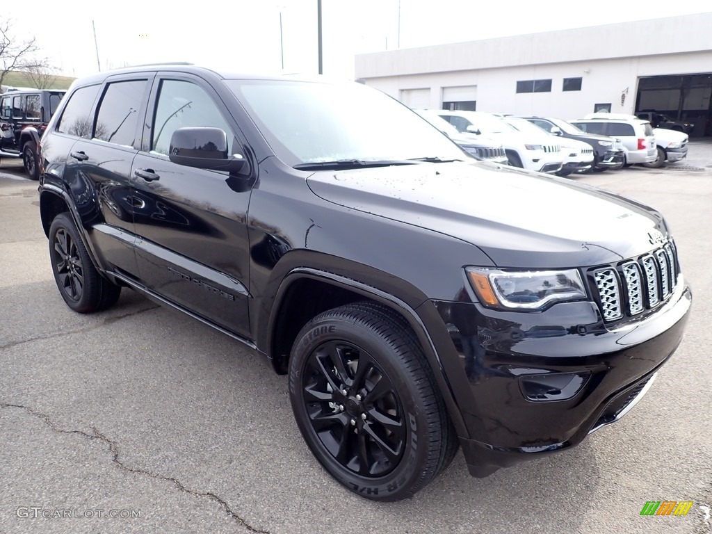 Diamond Black Crystal Pearl 2020 Jeep Grand Cherokee Altitude 4x4 Exterior Photo #136750020