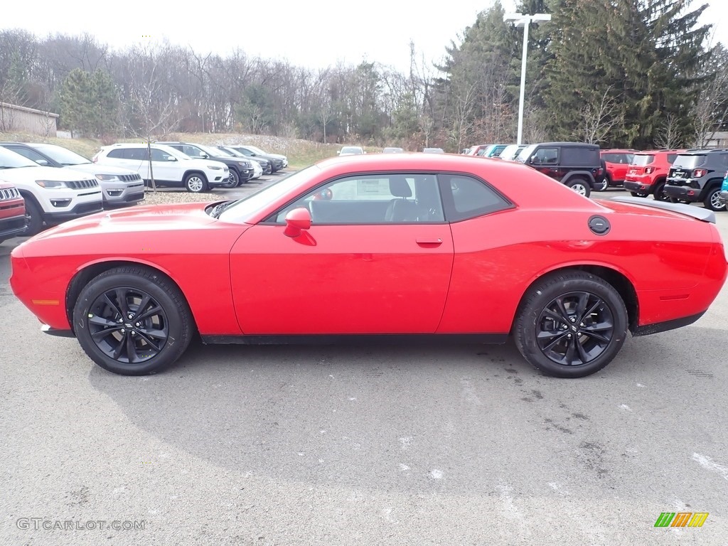 Go Mango 2020 Dodge Challenger SXT AWD Exterior Photo #136753323