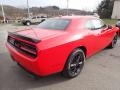 Go Mango - Challenger SXT AWD Photo No. 5