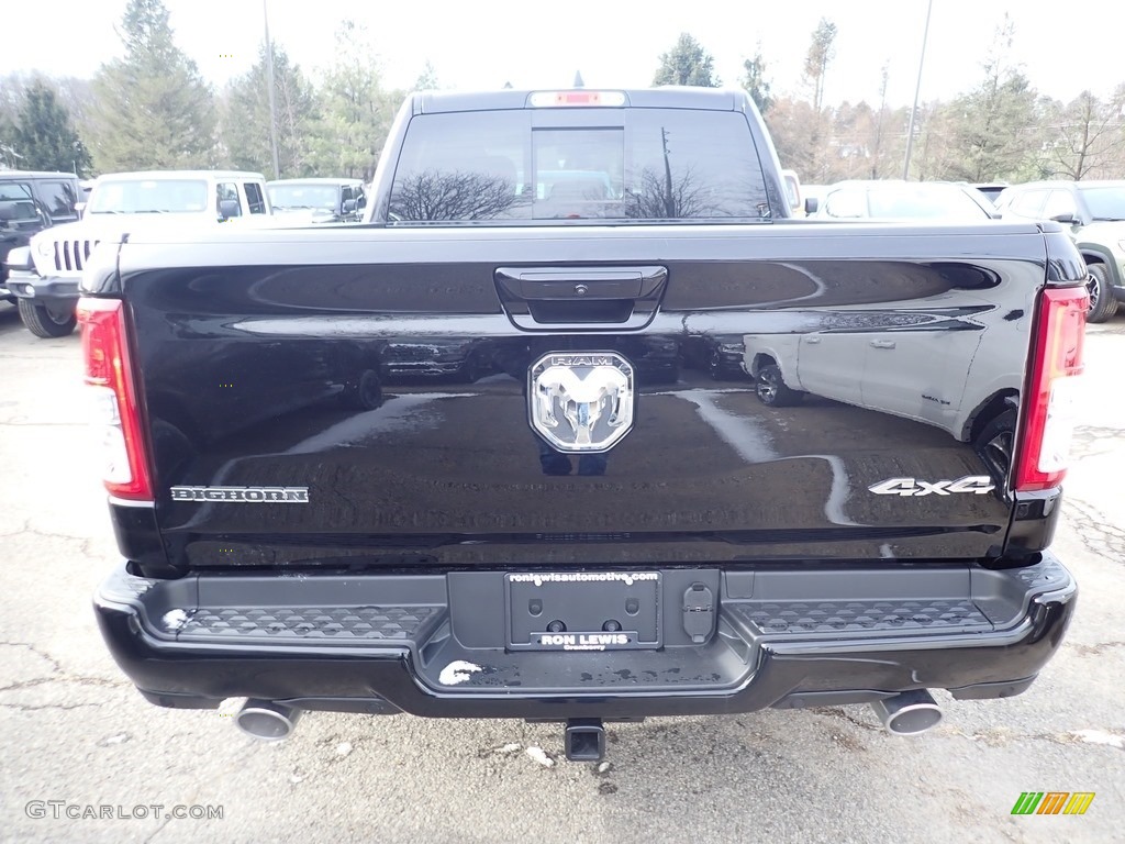 2020 1500 Big Horn Crew Cab 4x4 - Diamond Black Crystal Pearl / Black/Diesel Gray photo #4