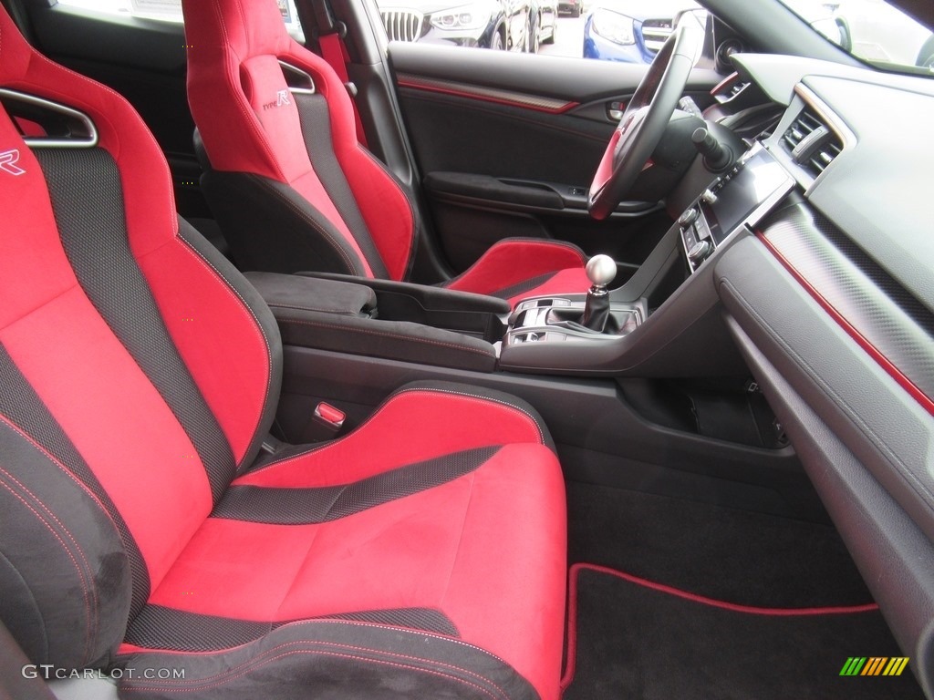 Black/Red Interior 2019 Honda Civic Type R Photo #136763380