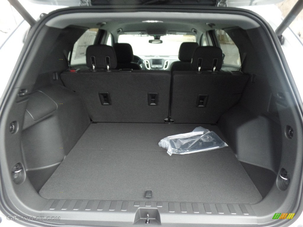 2020 Chevrolet Equinox LT AWD Trunk Photo #136765676