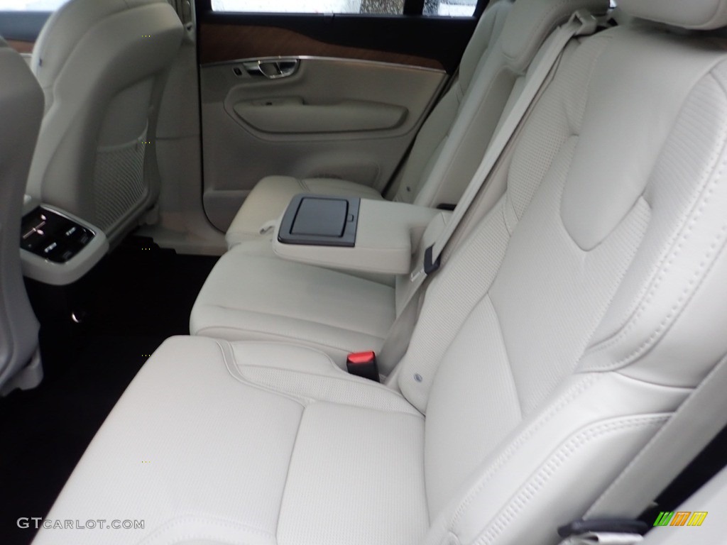 2020 Volvo XC90 T6 AWD Inscription Rear Seat Photo #136765756