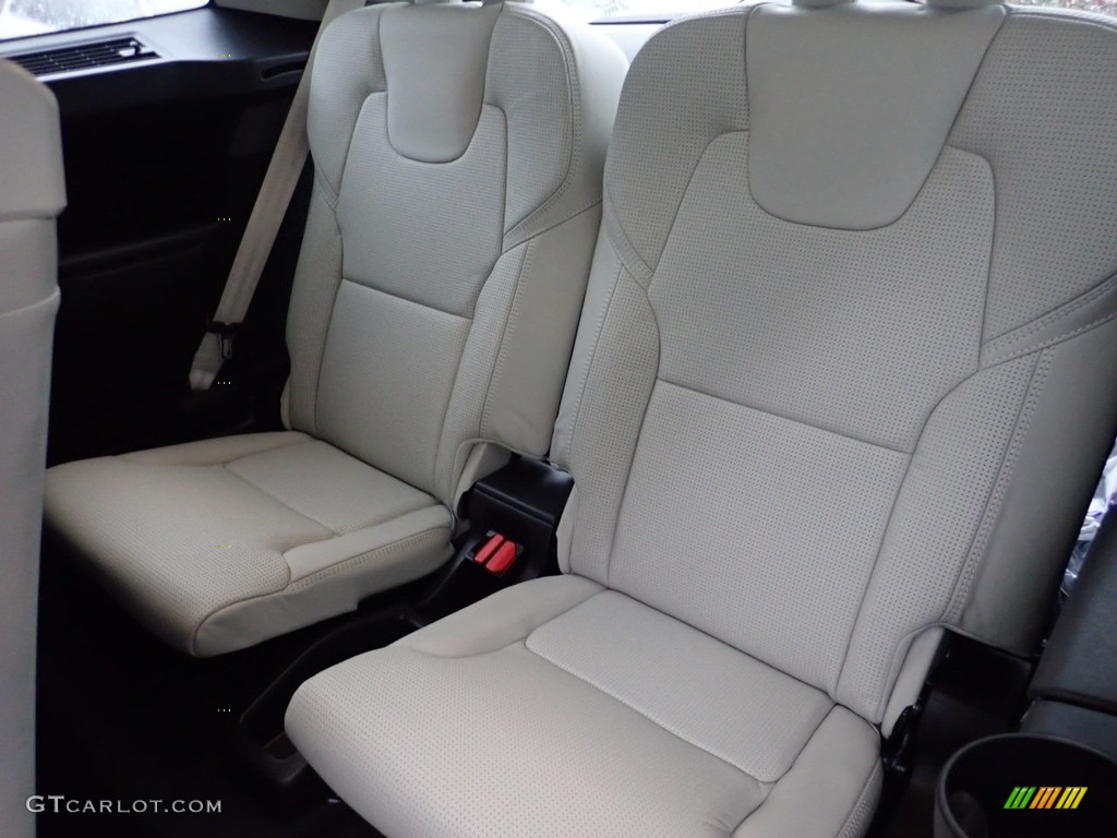 2020 Volvo XC90 T6 AWD Inscription Rear Seat Photo #136765780