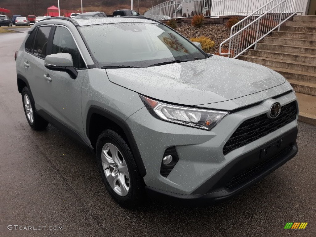 Lunar Rock 2020 Toyota RAV4 XLE AWD Exterior Photo #136772188
