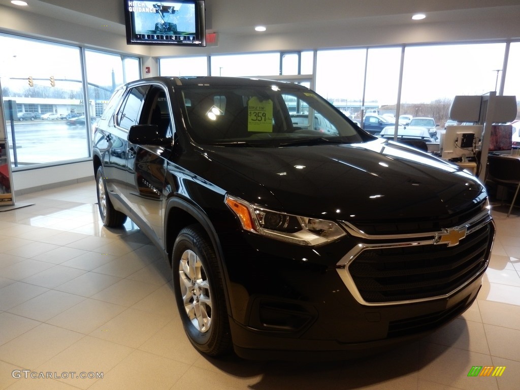 2020 Traverse LS - Mosaic Black Metallic / Jet Black photo #3