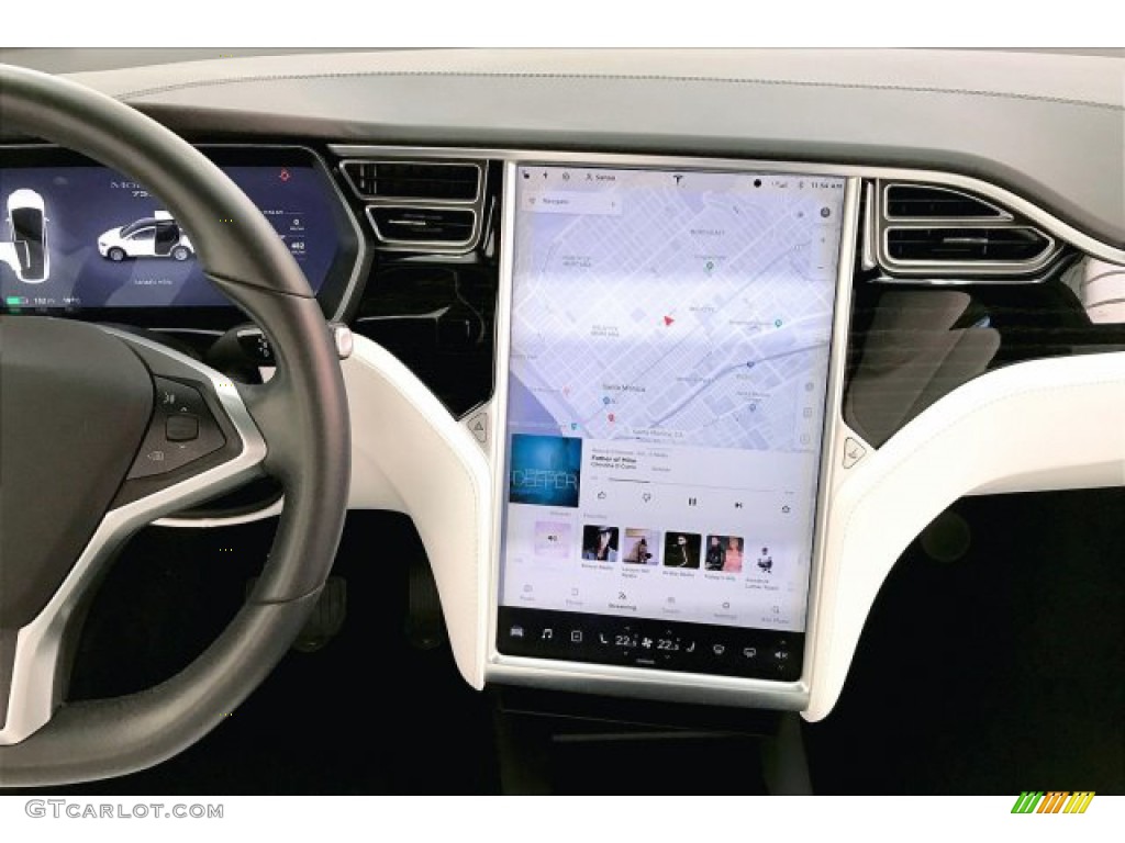 2017 Tesla Model X 75D Navigation Photos