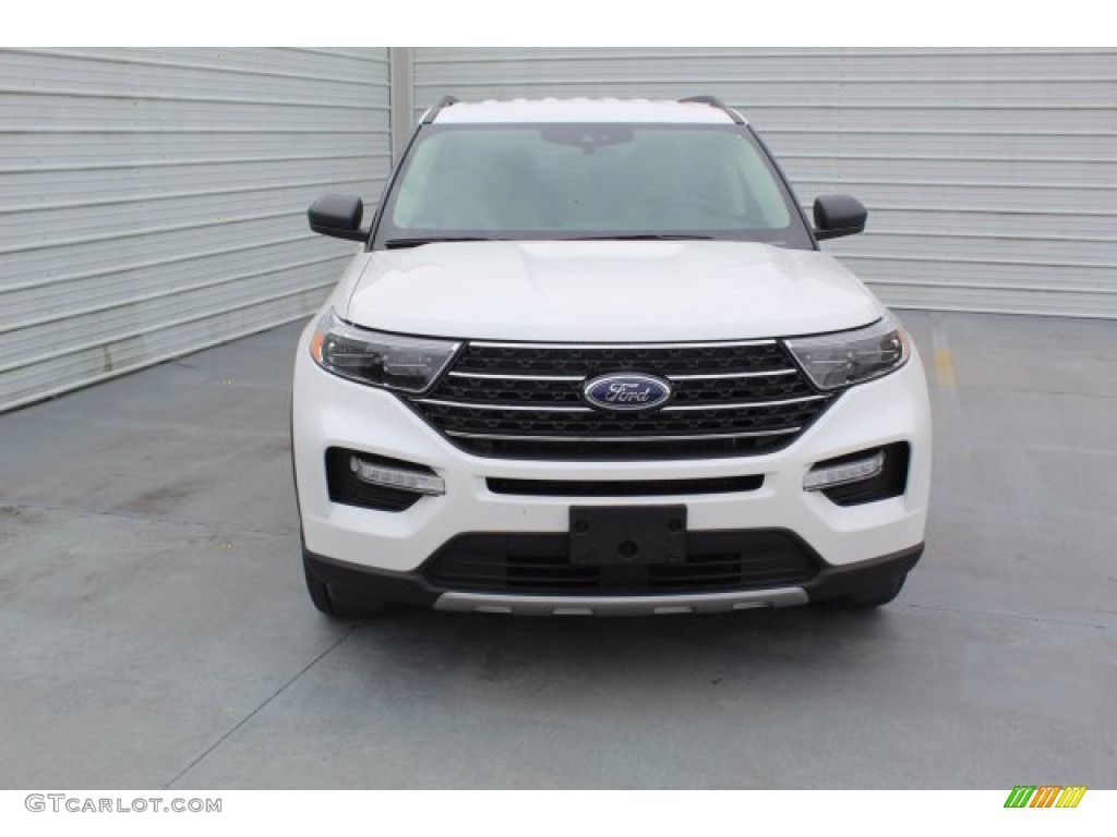 2020 Explorer XLT - Star White Metallic Tri-Coat / Sandstone photo #3