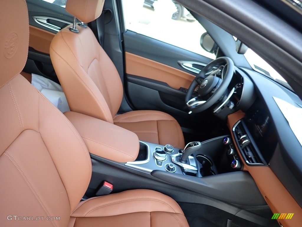 Black/Tan Interior 2020 Alfa Romeo Giulia AWD Photo #136808477