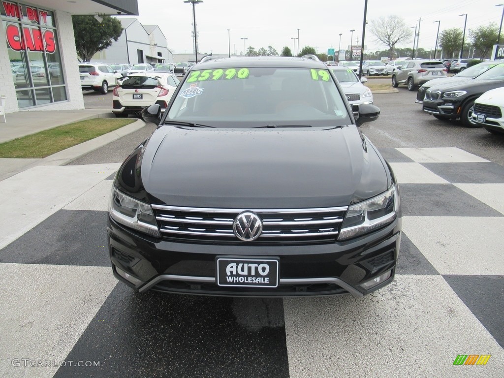 2019 Tiguan SEL - Deep Black Pearl / Golden Oak/Black photo #2