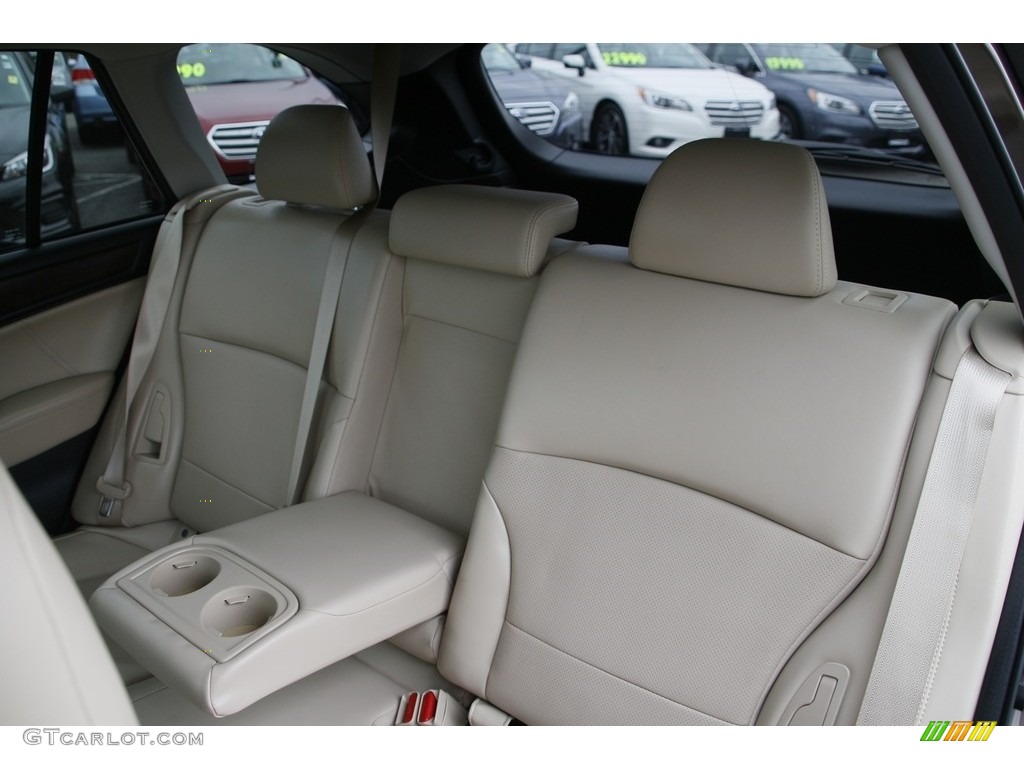 2019 Subaru Outback 2.5i Rear Seat Photos