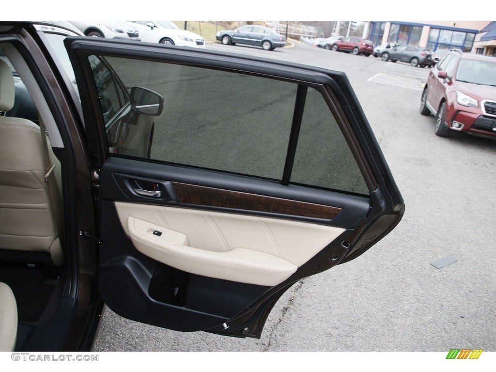 2019 Subaru Outback 2.5i Warm Ivory Door Panel Photo #136823484