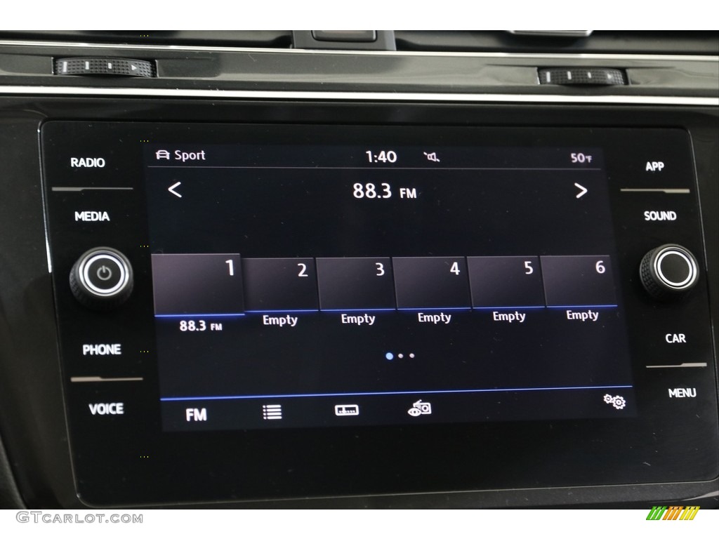 2019 Volkswagen Tiguan SE 4MOTION Controls Photo #136832623