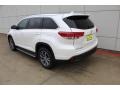 2019 Blizzard Pearl White Toyota Highlander XLE  photo #6