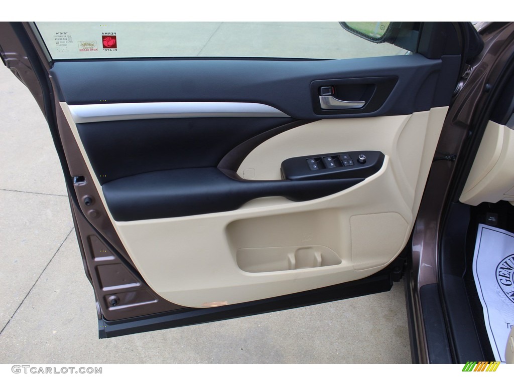 2019 Toyota Highlander XLE Almond Door Panel Photo #136841014