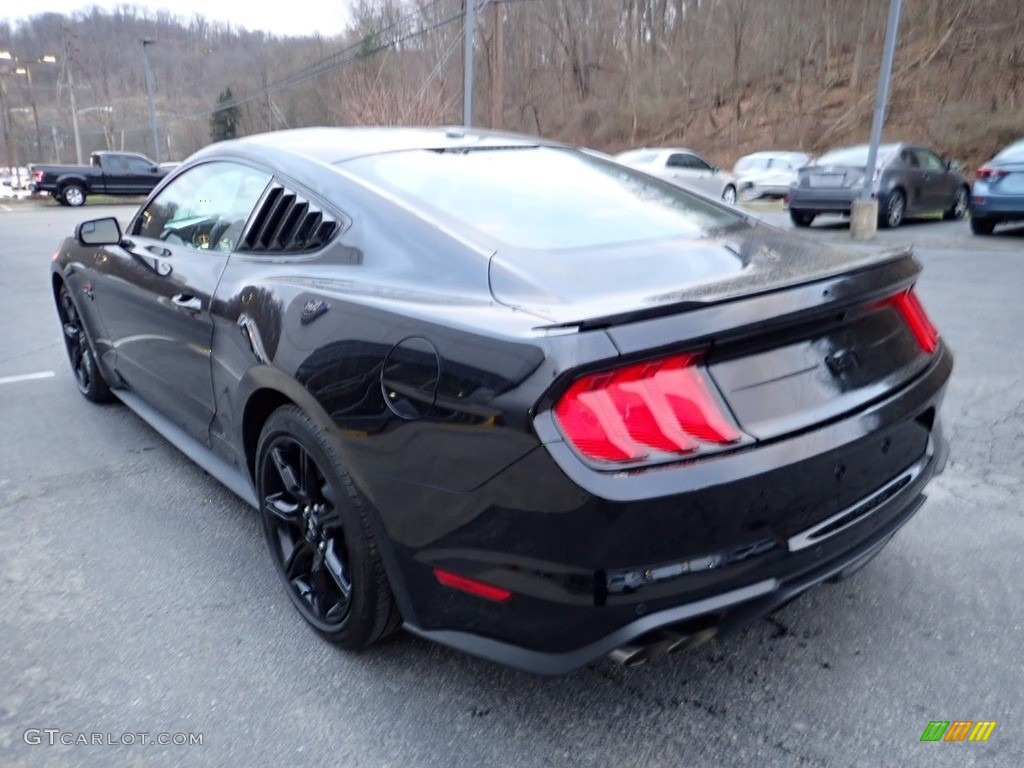 2018 Mustang GT Premium Fastback - Shadow Black / Showstopper Red photo #4