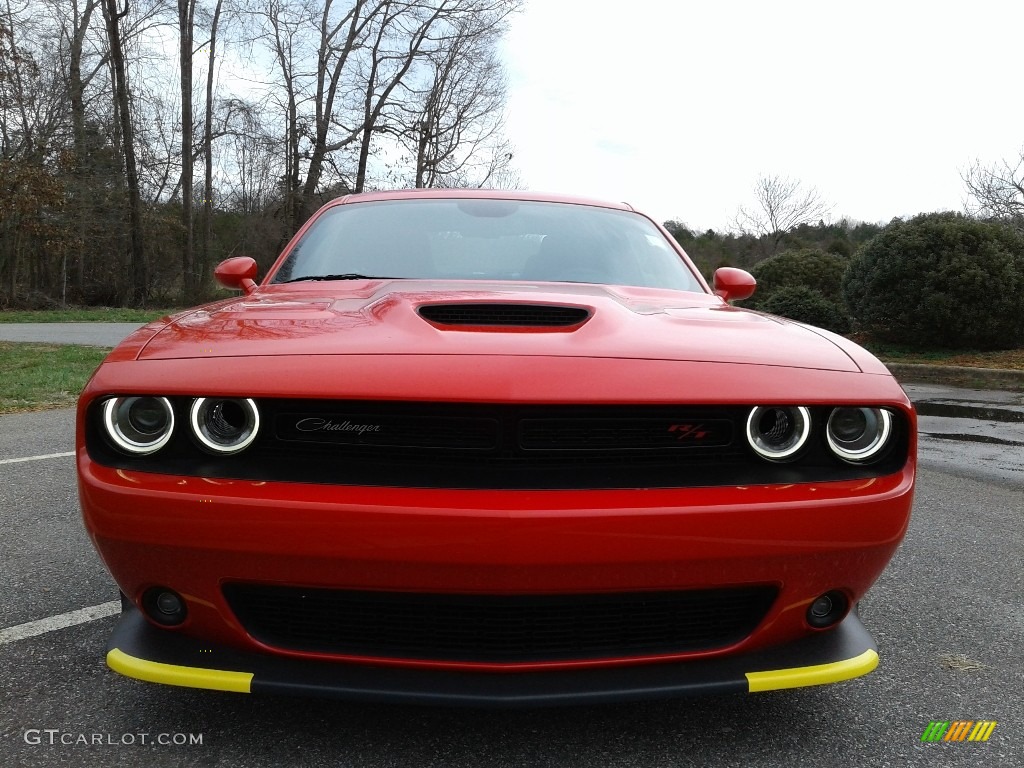 2020 Challenger R/T Scat Pack - TorRed / Black Houndstooth photo #3