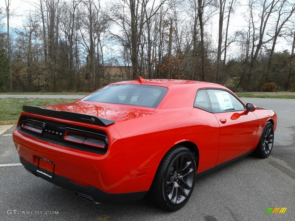 2020 Challenger R/T Scat Pack - TorRed / Black Houndstooth photo #6