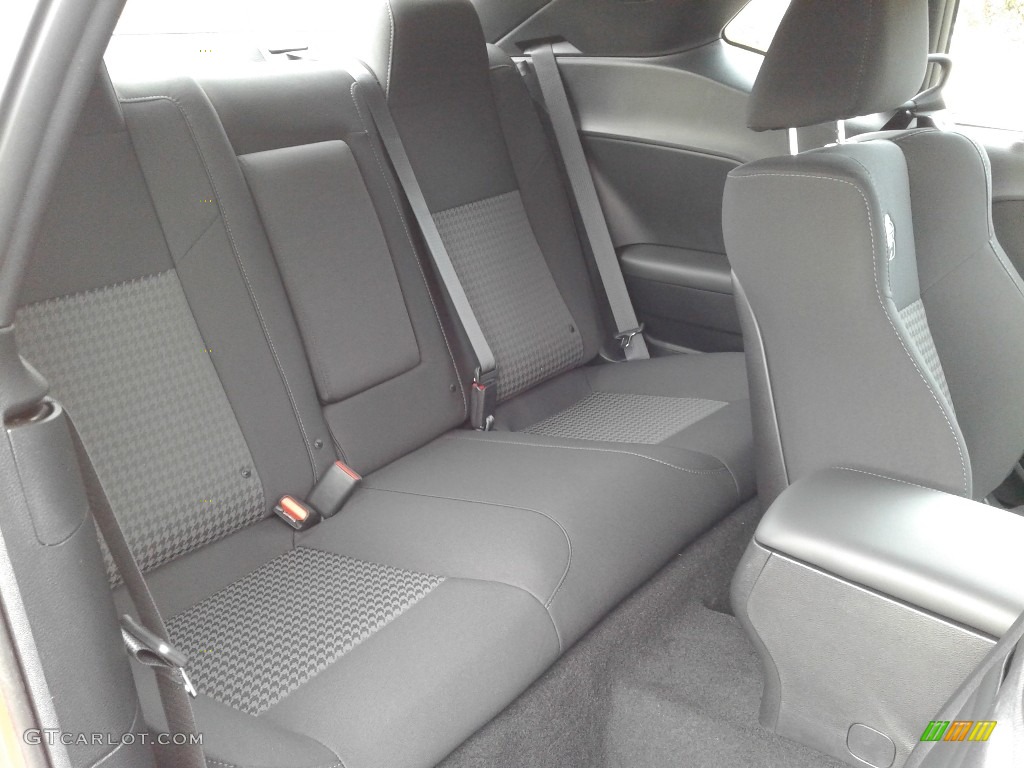 2020 Challenger R/T Scat Pack - TorRed / Black Houndstooth photo #14