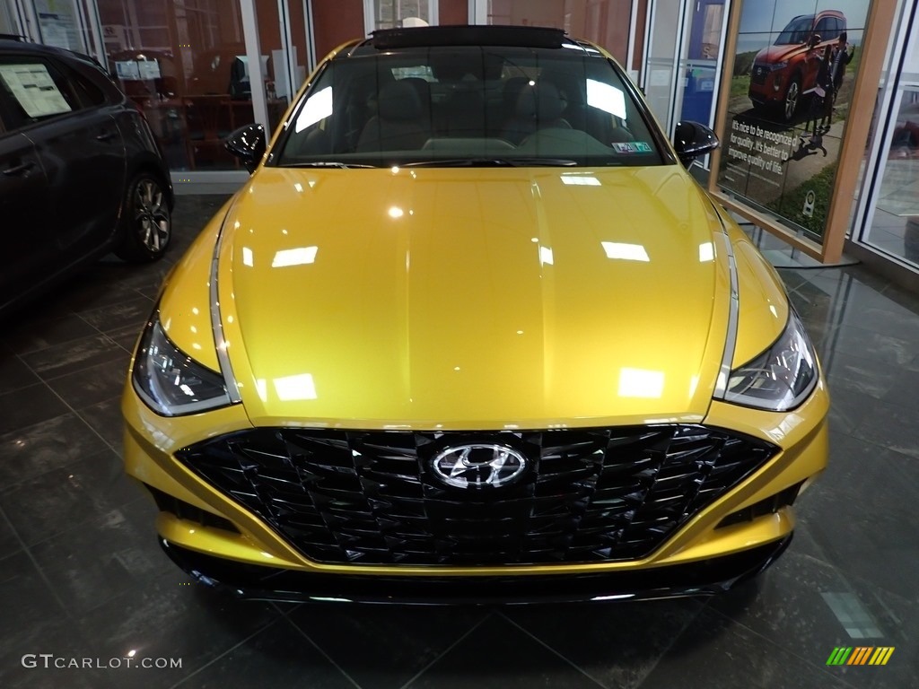 2020 Sonata SEL Plus - Glowing Yellow / Black photo #7