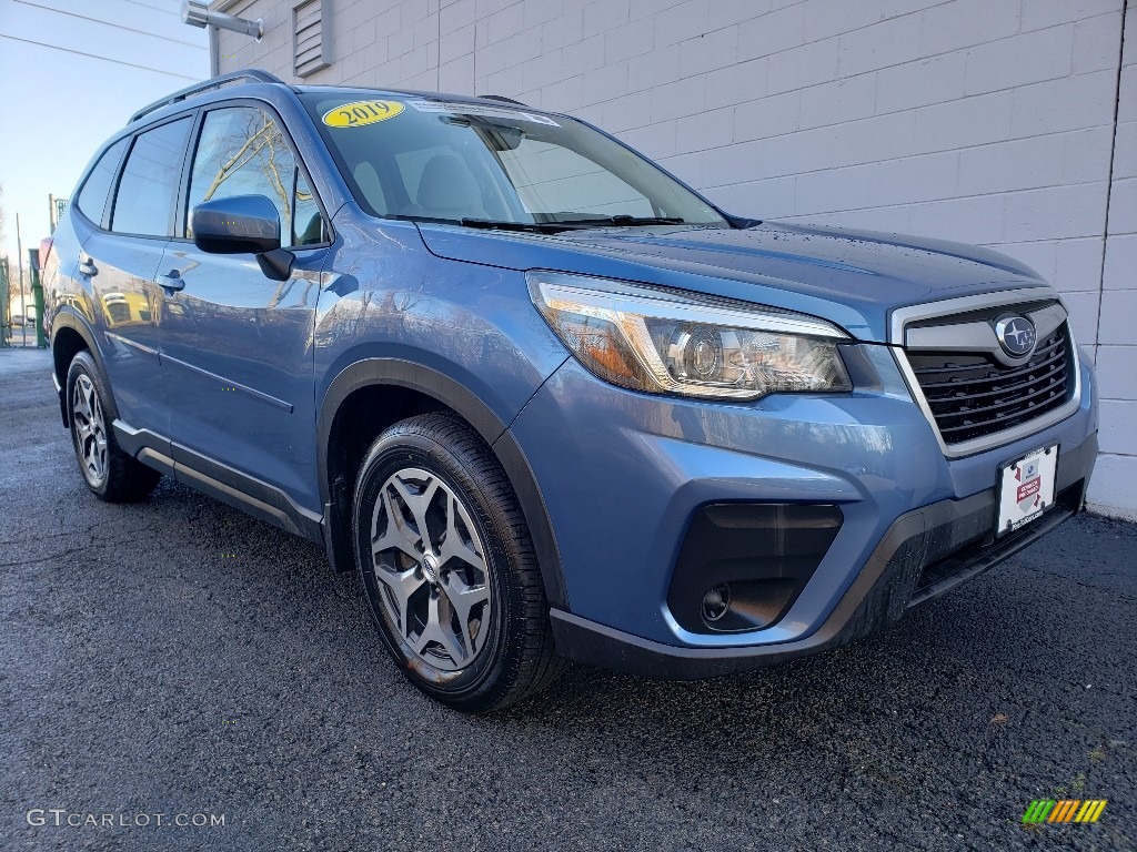 2019 Horizon Blue Pearl Subaru Forester 2.5i Premium 136843404