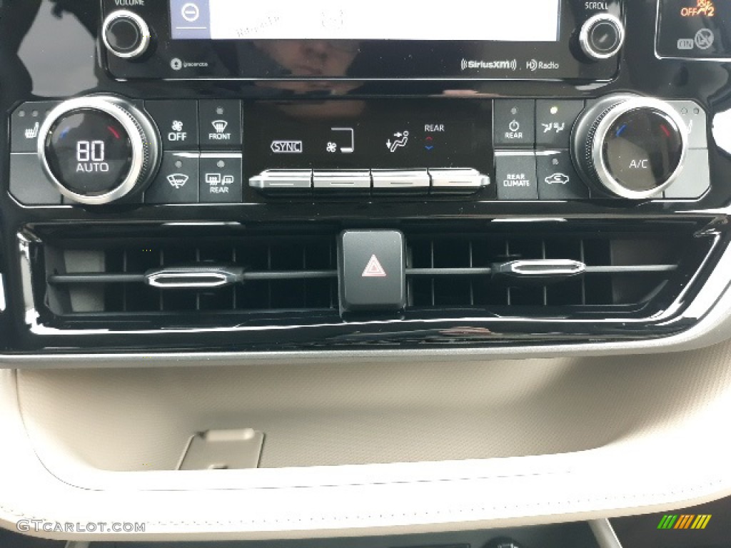 2020 Highlander XLE AWD - Blizzard White Pearl / Harvest Beige photo #16