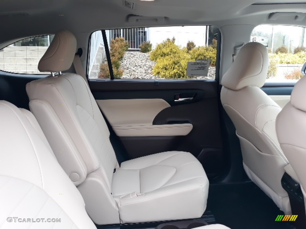 2020 Toyota Highlander XLE AWD Rear Seat Photo #136881945