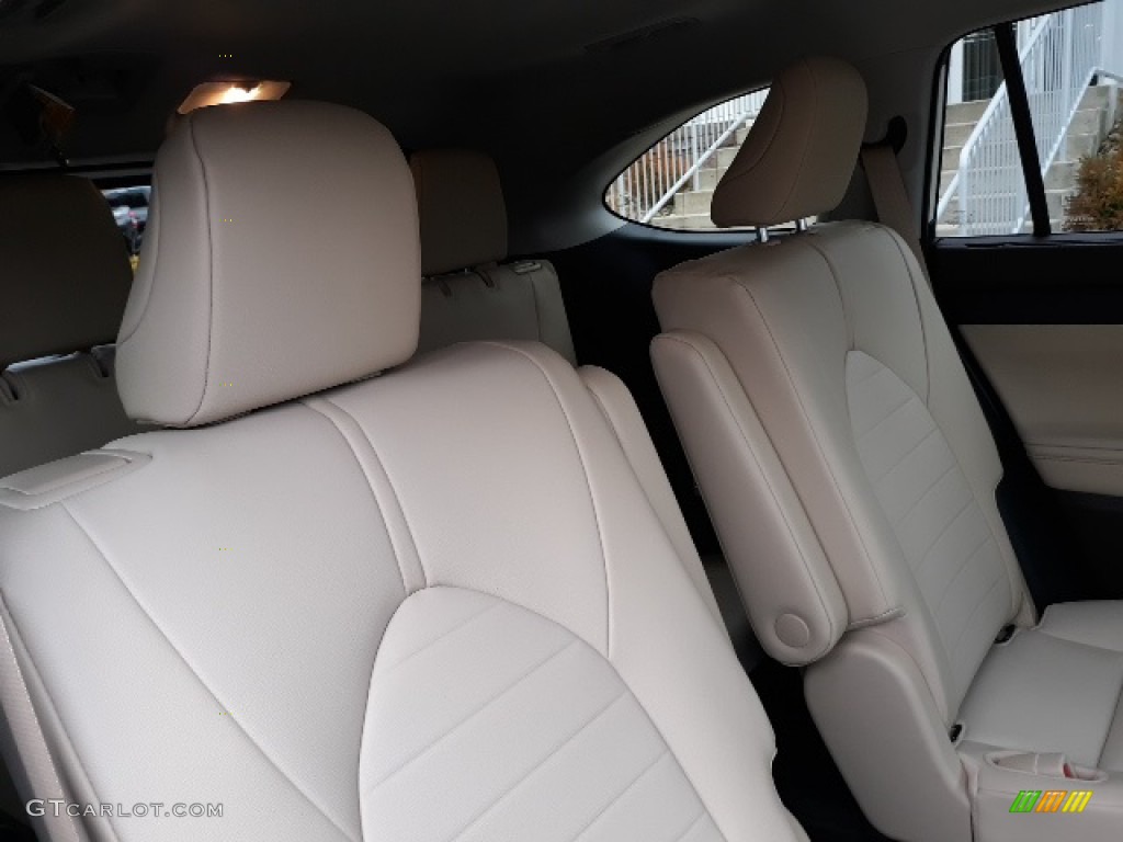 2020 Highlander XLE AWD - Blizzard White Pearl / Harvest Beige photo #41