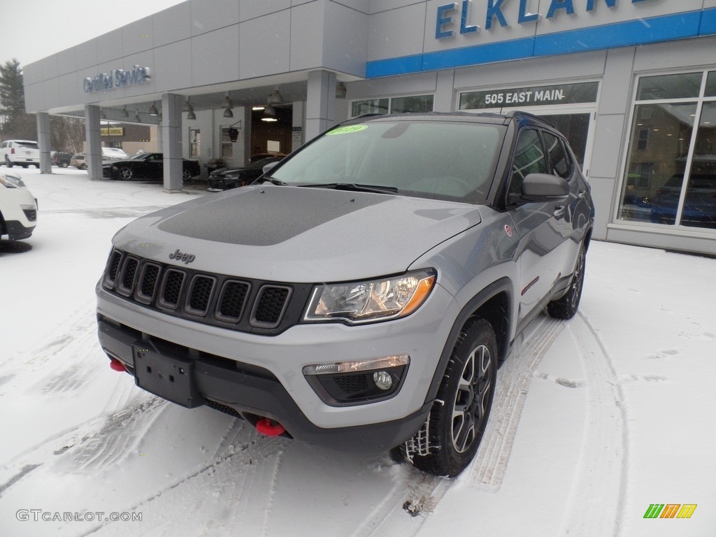 2019 Compass Trailhawk 4x4 - Billet Silver Metallic / Black/Ruby photo #2