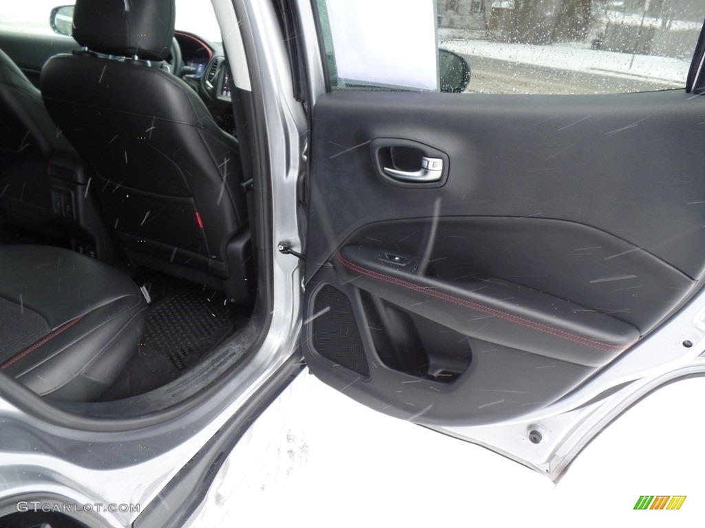 2019 Compass Trailhawk 4x4 - Billet Silver Metallic / Black/Ruby photo #30