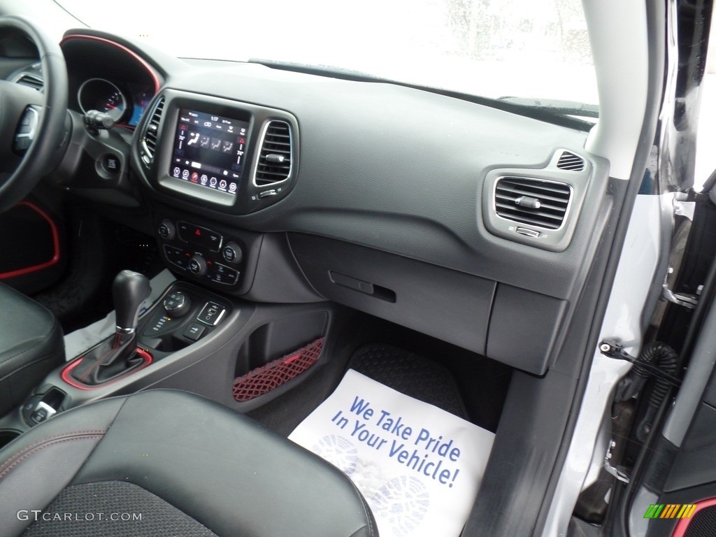 2019 Compass Trailhawk 4x4 - Billet Silver Metallic / Black/Ruby photo #35