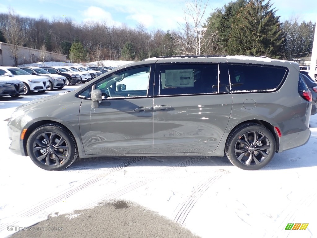 Ceramic Grey 2020 Chrysler Pacifica Touring L Exterior Photo #136895622