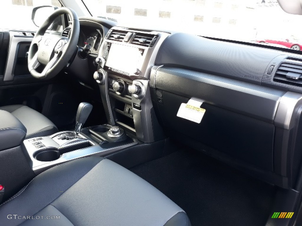 2020 4Runner SR5 Premium 4x4 - Midnight Black Metallic / Graphite photo #39