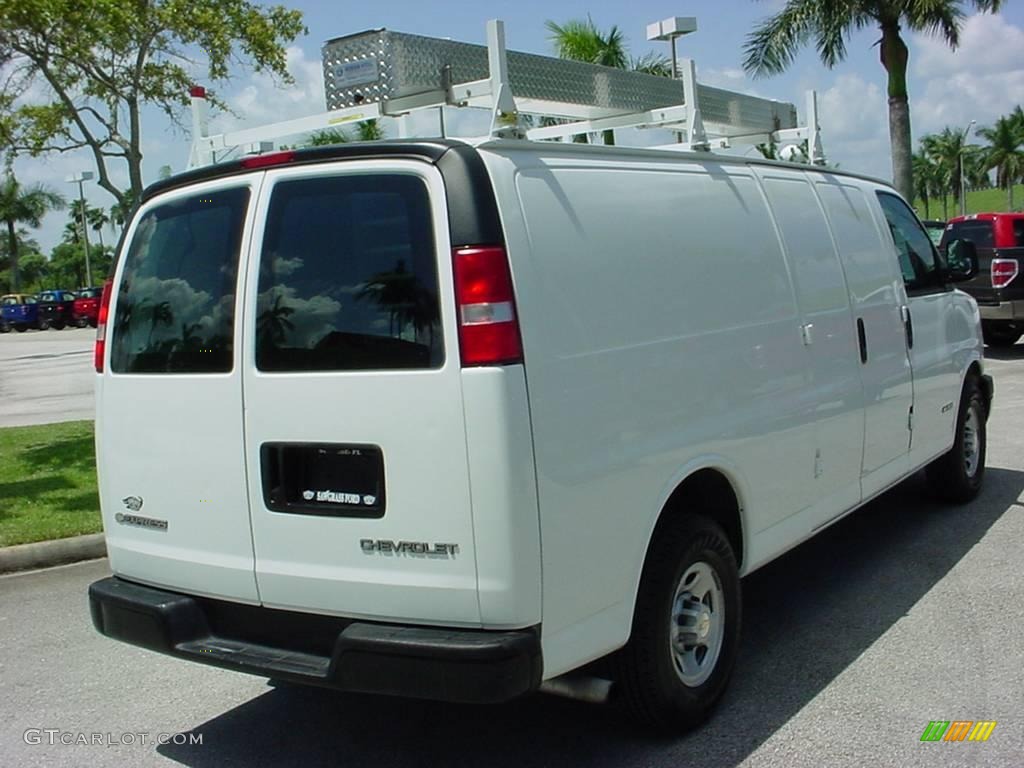 2004 Express 3500 Extended Commercial Van - Summit White / Medium Dark Pewter photo #3