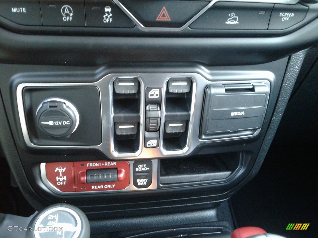 2020 Jeep Gladiator Rubicon 4x4 Controls Photo #136905562