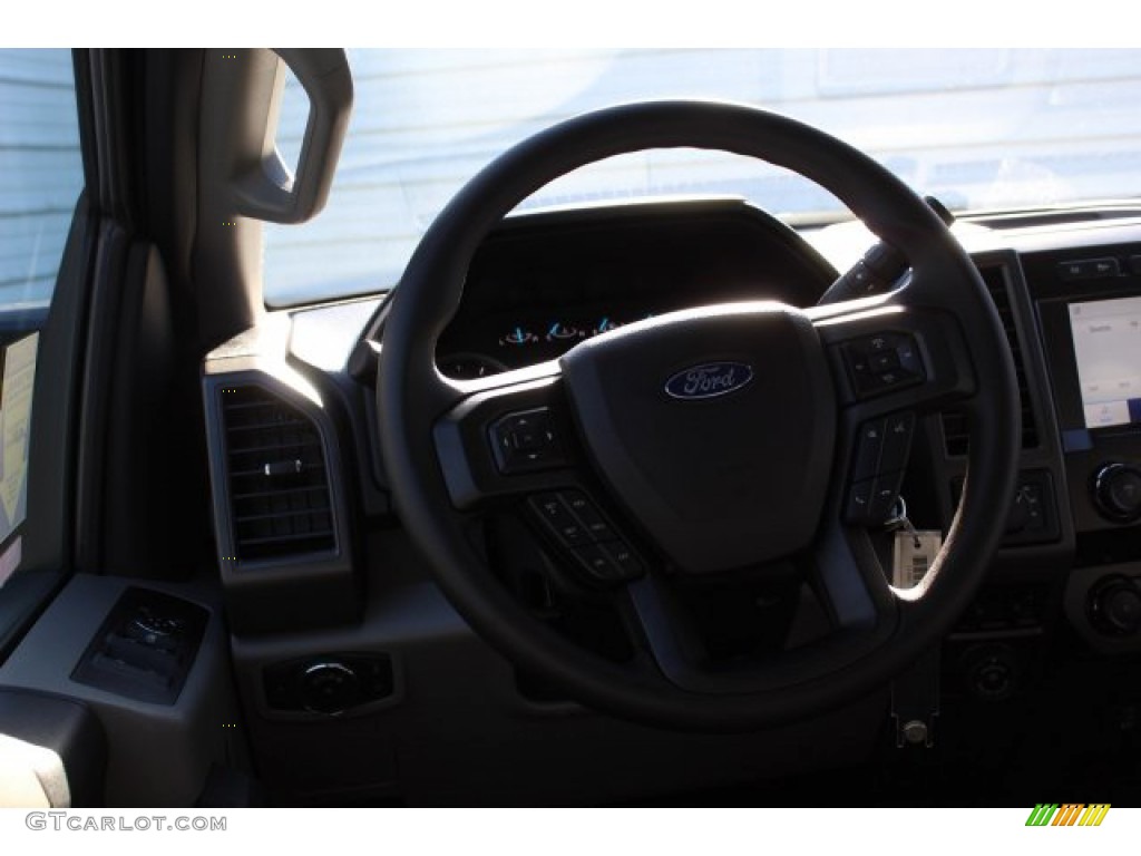 2020 F250 Super Duty XLT Crew Cab 4x4 - Iconic Silver / Medium Earth Gray photo #21