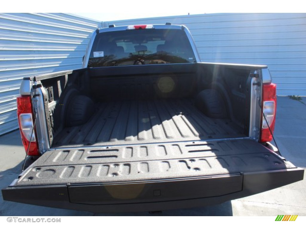 2020 F250 Super Duty XLT Crew Cab 4x4 - Iconic Silver / Medium Earth Gray photo #22