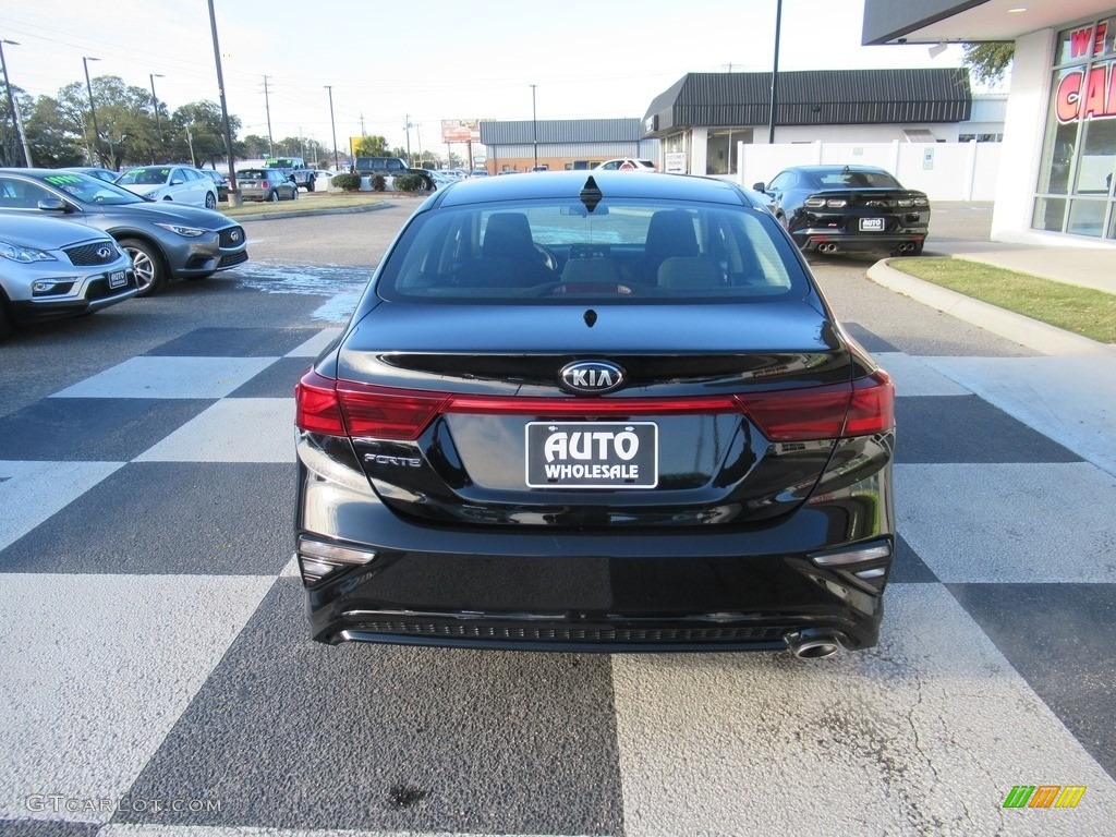 2019 Forte LXS - Aurora Black Pearl / Black photo #4