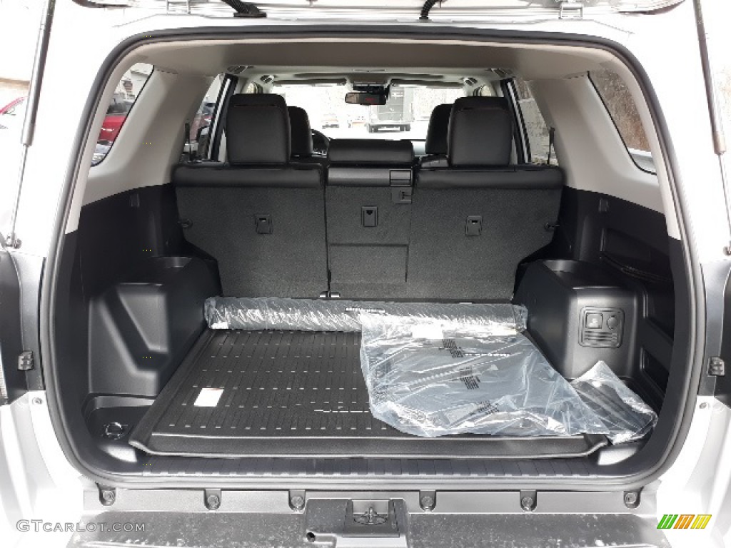 2020 Toyota 4Runner Venture Edition 4x4 Trunk Photo #136910035