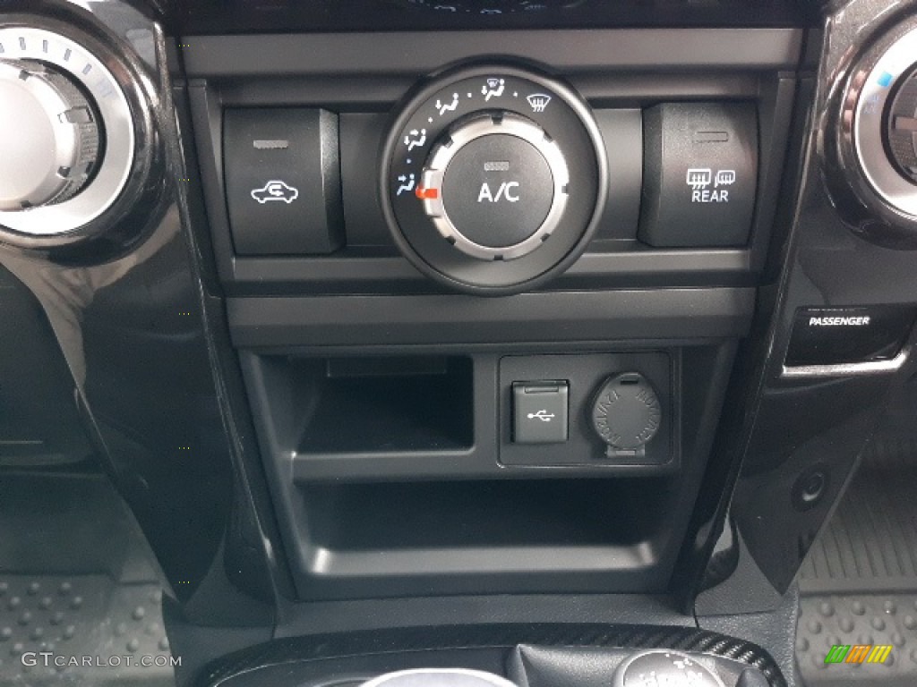 2020 Toyota 4Runner Venture Edition 4x4 Controls Photo #136910461