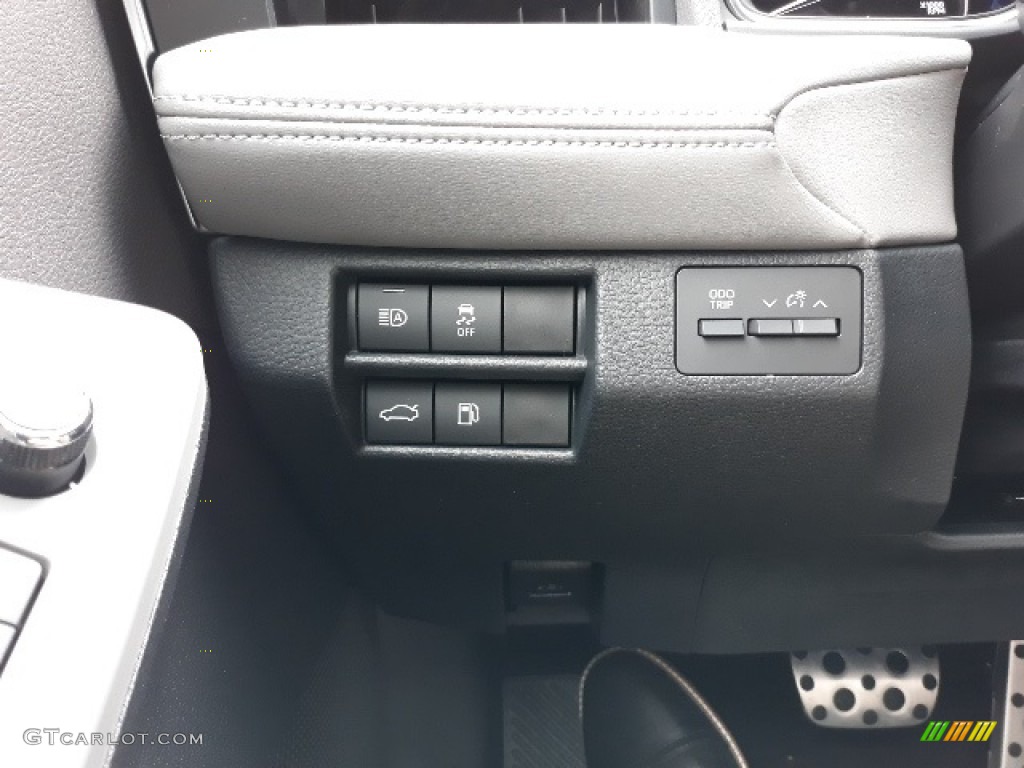 2020 Toyota Avalon XSE Controls Photo #136910893