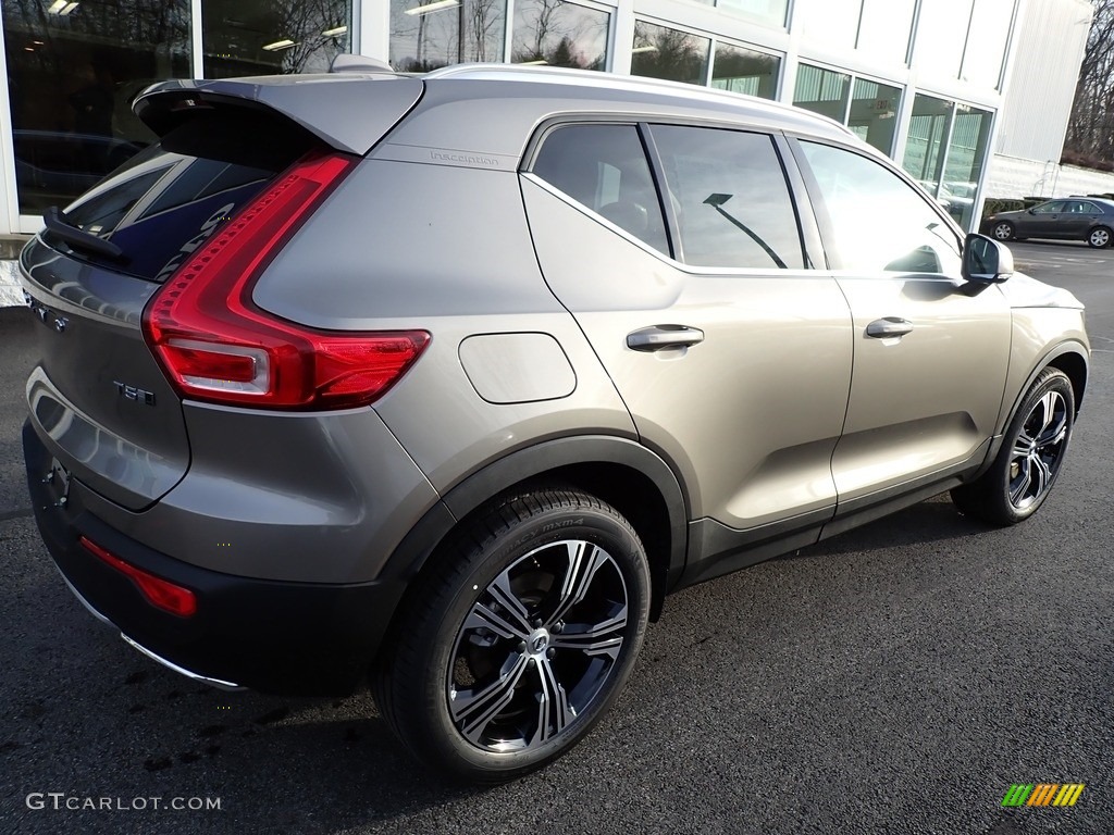 2020 XC40 T5 Inscription AWD - Pebble Grey Metallic / Blond/Charcoal photo #2