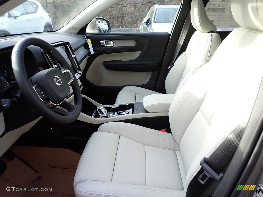 2020 Volvo XC40 T5 Inscription AWD Front Seat Photos