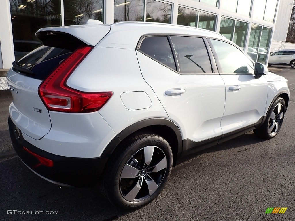2020 XC40 T5 Momentum AWD - Ice White / Charcoal photo #2