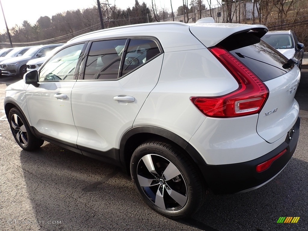 2020 XC40 T5 Momentum AWD - Ice White / Charcoal photo #4